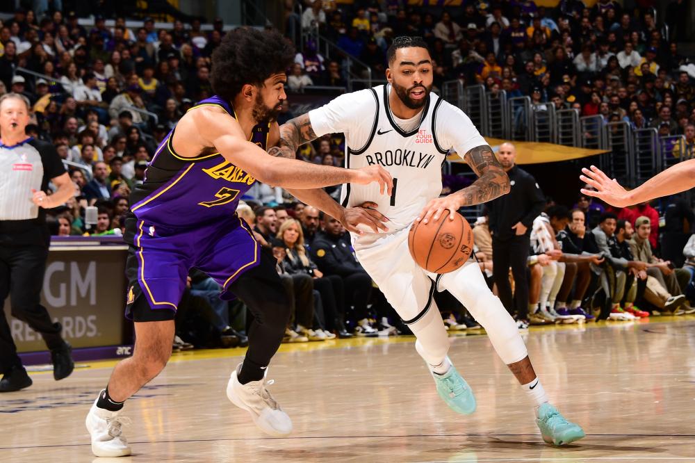 以迅雷不及 以迅雷不及