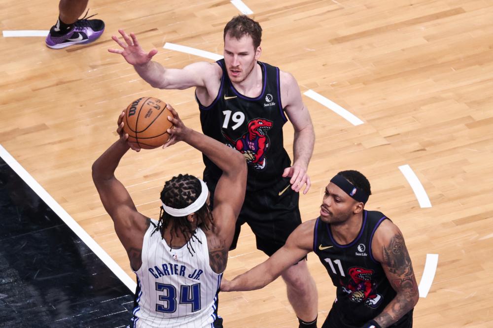 冠形势更趋 冠形势更趋